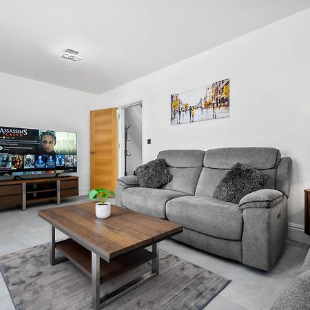 5 Bedroom House Solihull 10 Mins Drive From Bhx & Nec Private Off Road Parking Birmingham Buitenkant foto
