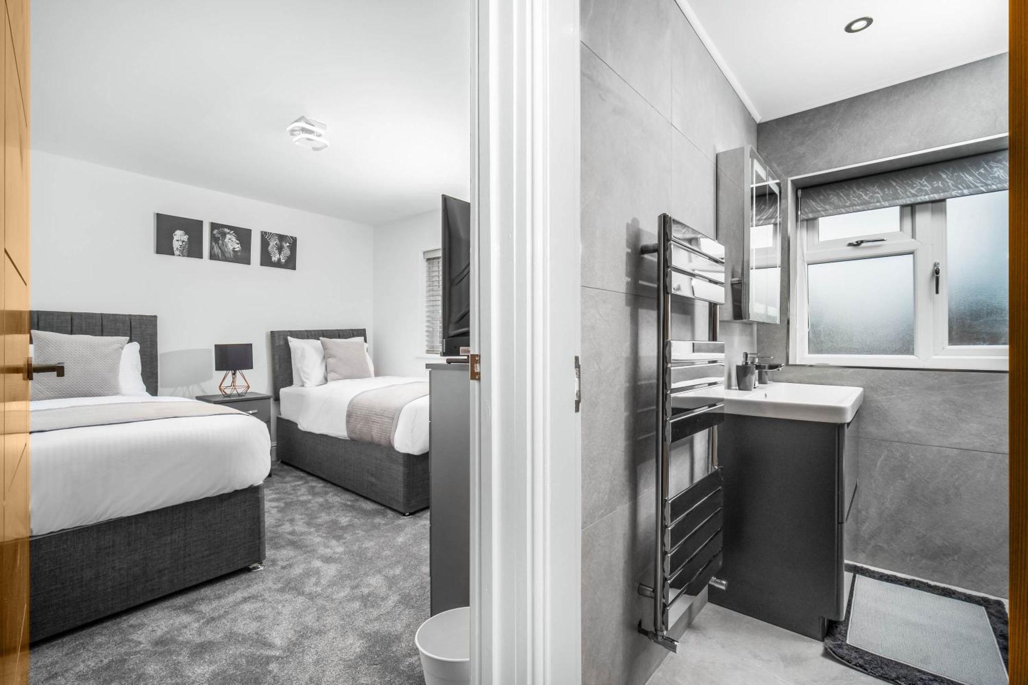 5 Bedroom House Solihull 10 Mins Drive From Bhx & Nec Private Off Road Parking Birmingham Buitenkant foto