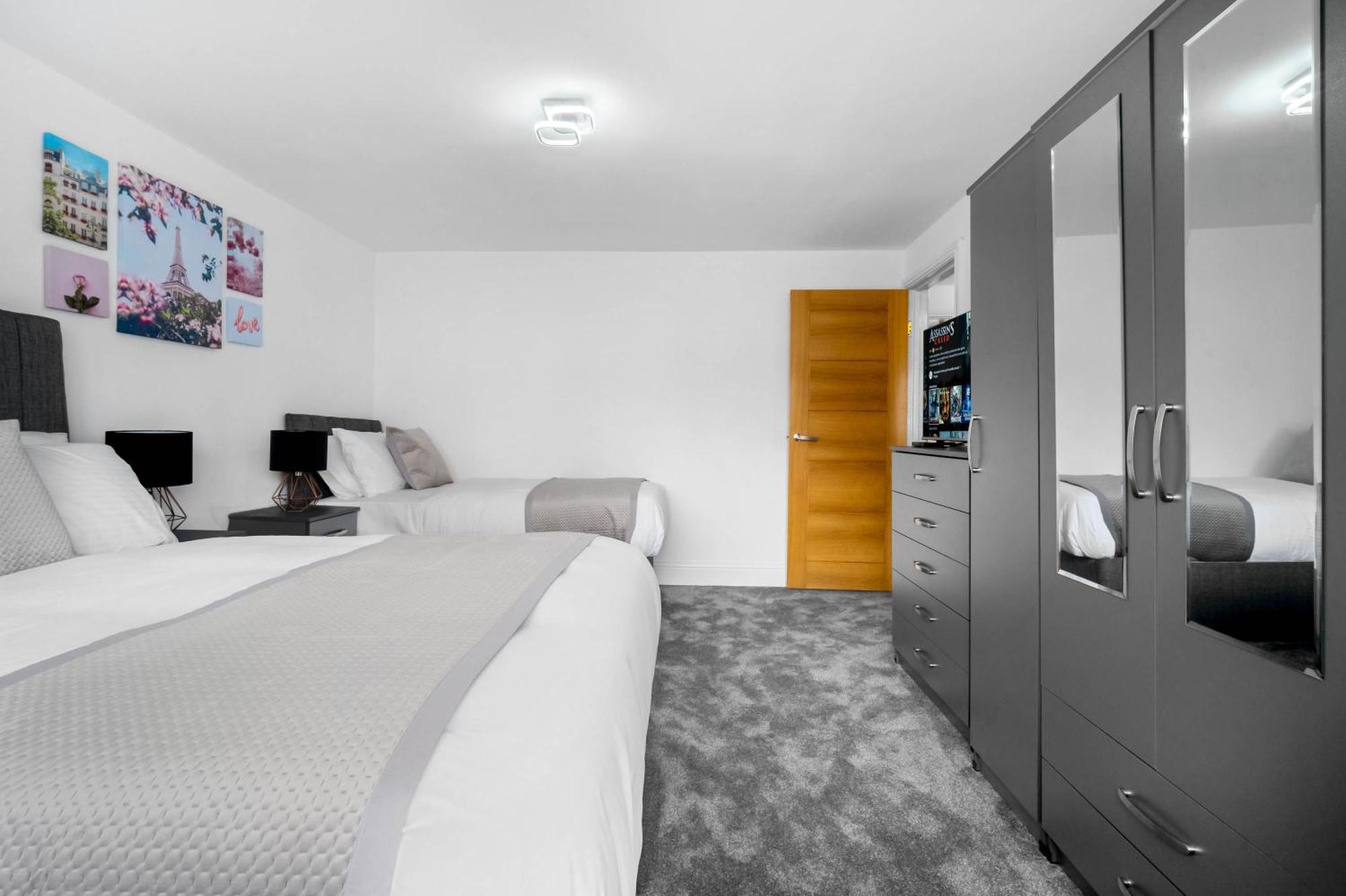 5 Bedroom House Solihull 10 Mins Drive From Bhx & Nec Private Off Road Parking Birmingham Buitenkant foto