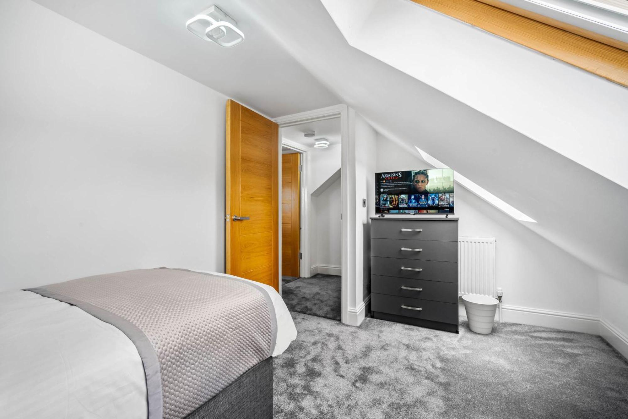 5 Bedroom House Solihull 10 Mins Drive From Bhx & Nec Private Off Road Parking Birmingham Buitenkant foto