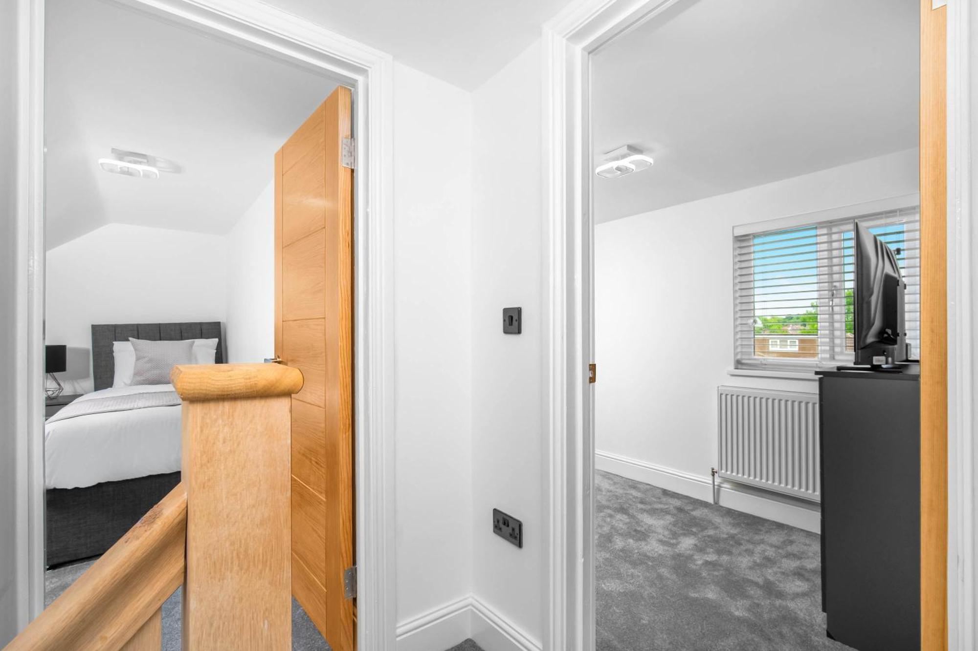 5 Bedroom House Solihull 10 Mins Drive From Bhx & Nec Private Off Road Parking Birmingham Buitenkant foto