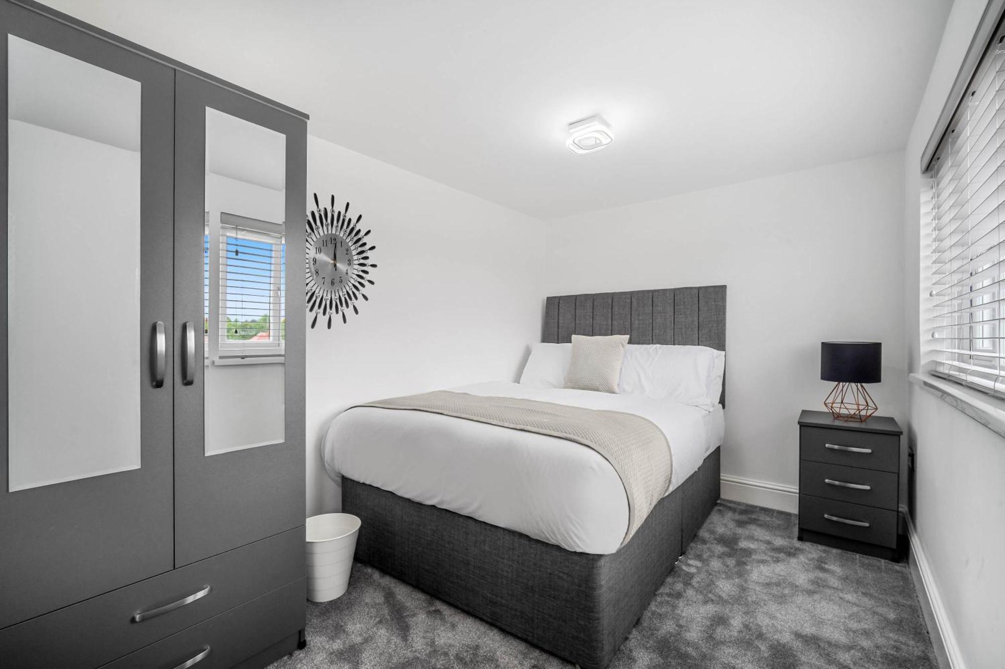 5 Bedroom House Solihull 10 Mins Drive From Bhx & Nec Private Off Road Parking Birmingham Buitenkant foto