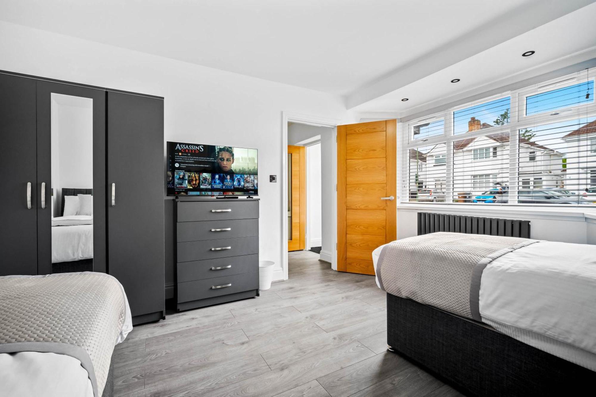 5 Bedroom House Solihull 10 Mins Drive From Bhx & Nec Private Off Road Parking Birmingham Buitenkant foto
